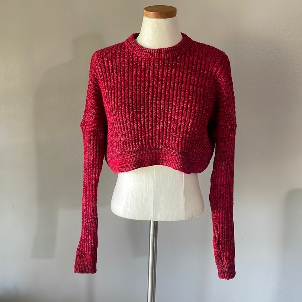 Urban Outfitters cropped ribbed sweater RED long sleeve crew neck size Med